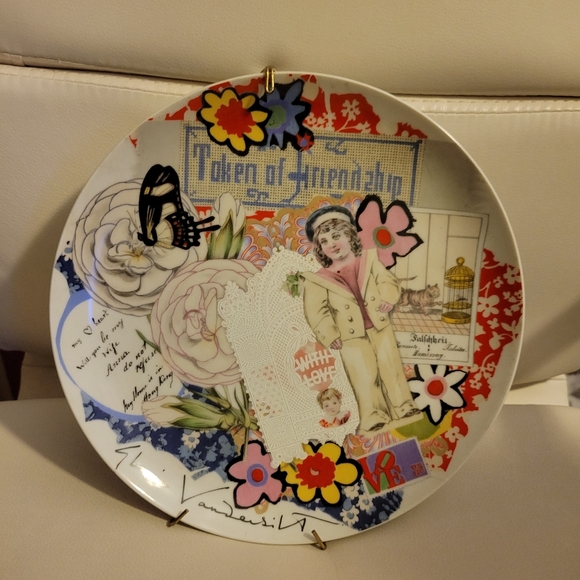 Vintage Collage Design Gloria Vanderbilt Plate ~ Token of Friendship & Love - Picture 6 of 16